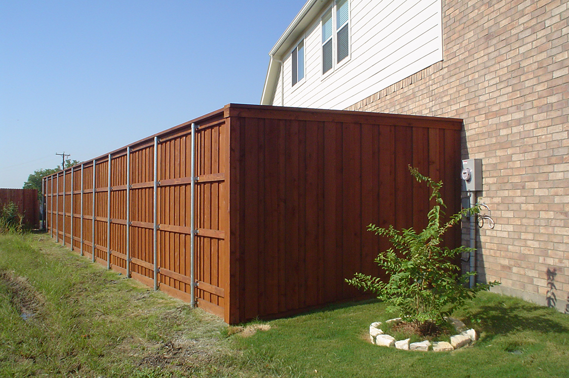 wood privacy fence - Denton, TX